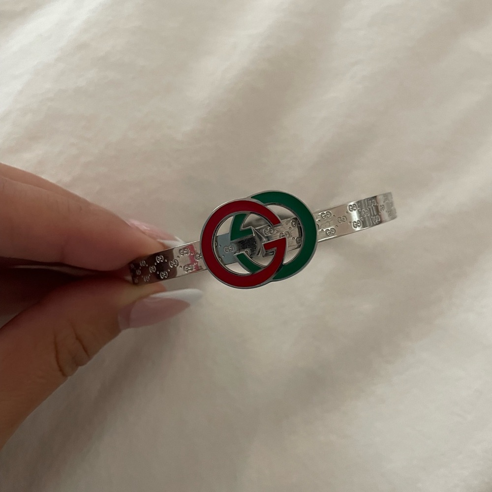 Gucci bracelet / real silver